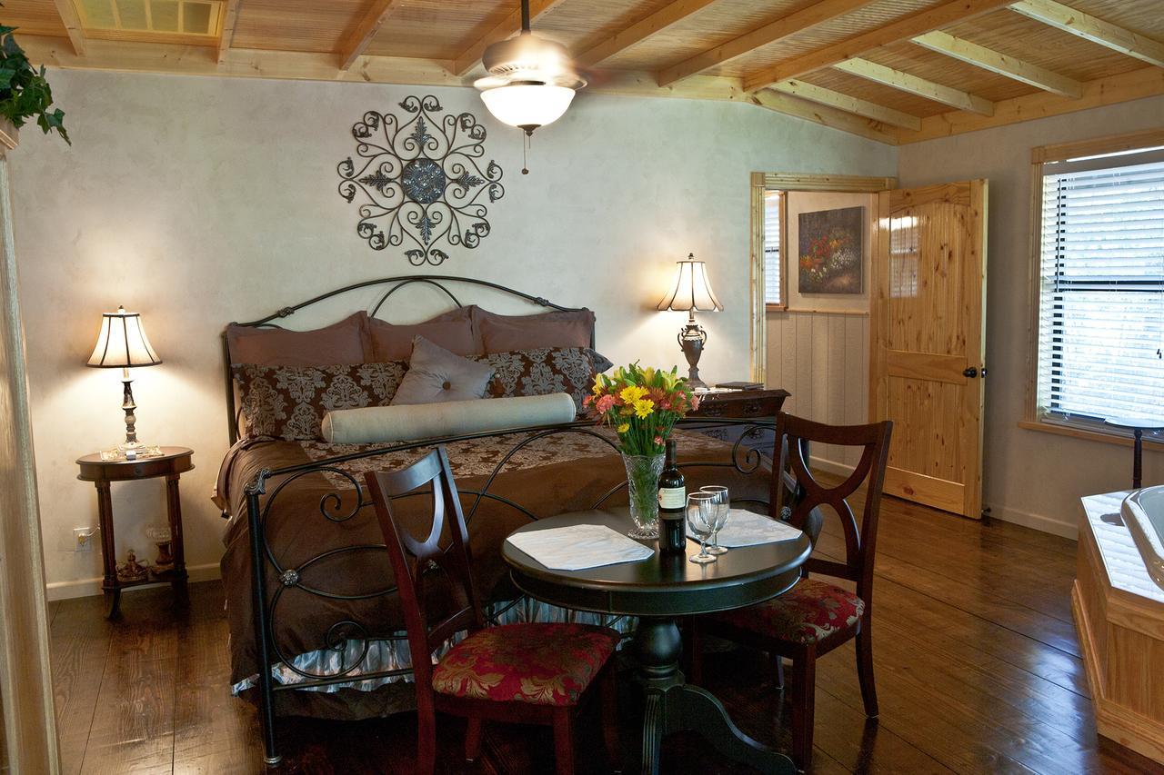Bed And Breakfast On White Rock Creek Waco Exteriér fotografie